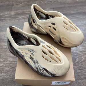 Adidas Yeezy Foam RNNR (Infants)